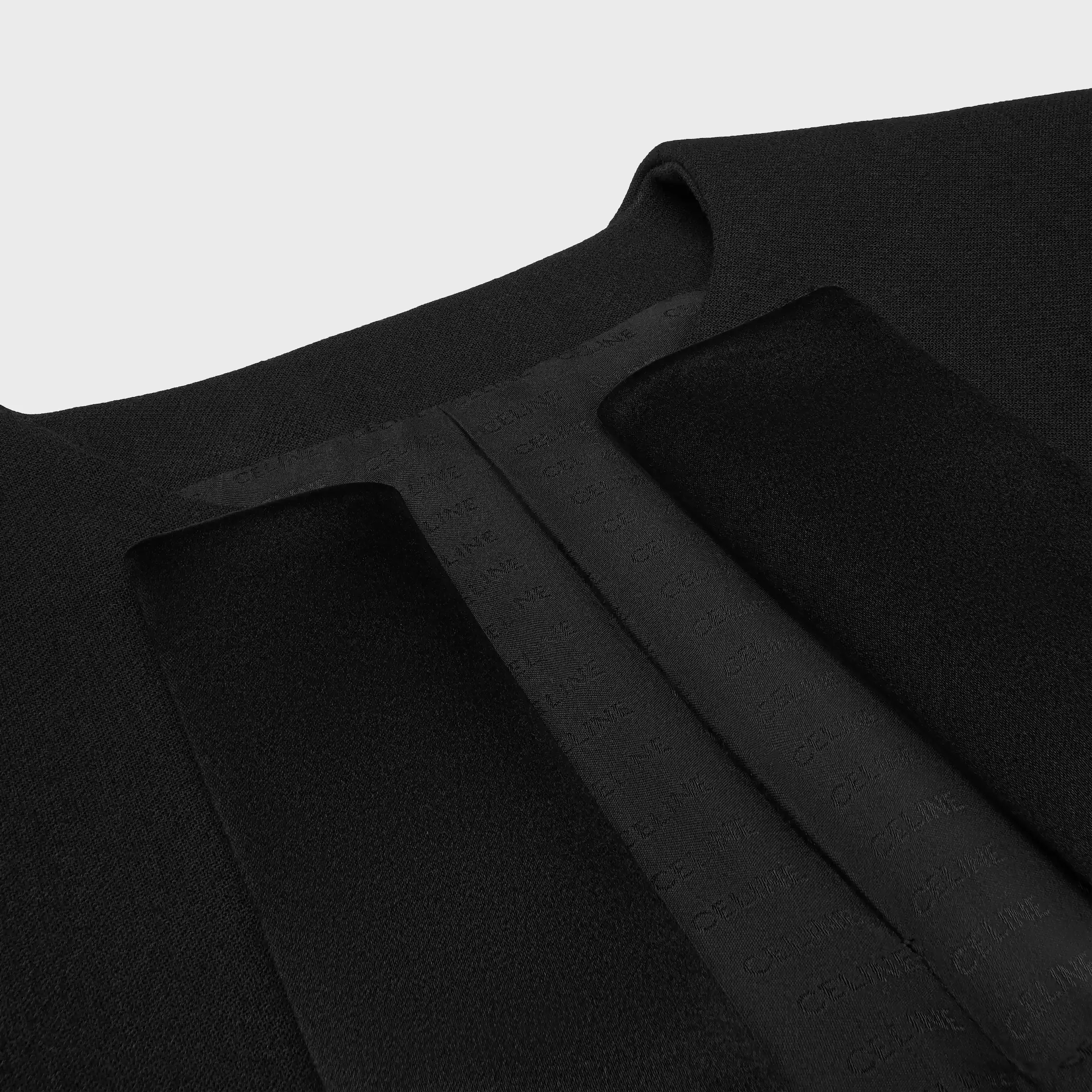 jaqueta bolero IN em crepe de lã dupla