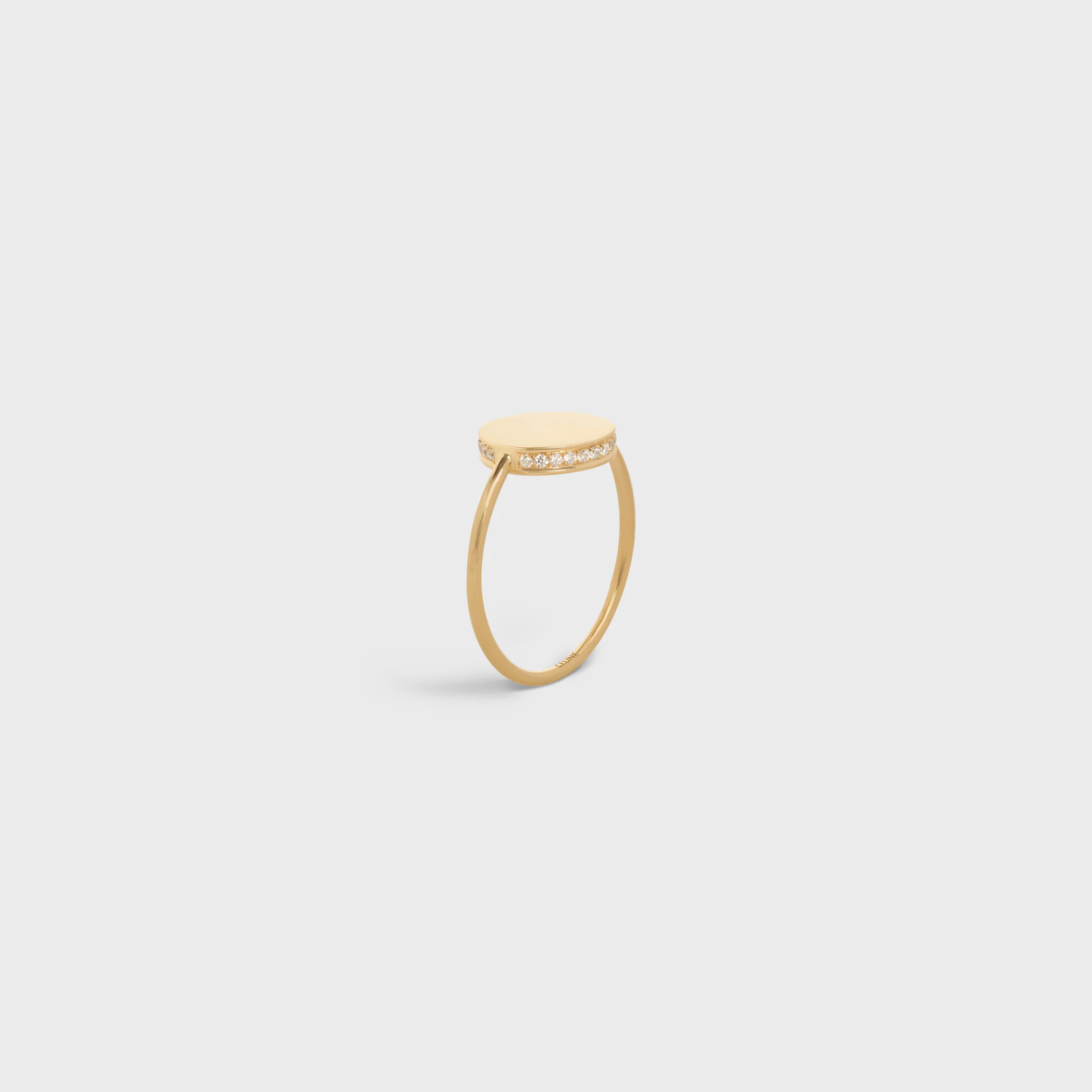 Medalha Celine Anel em Ouro Amarelo e Diamantes