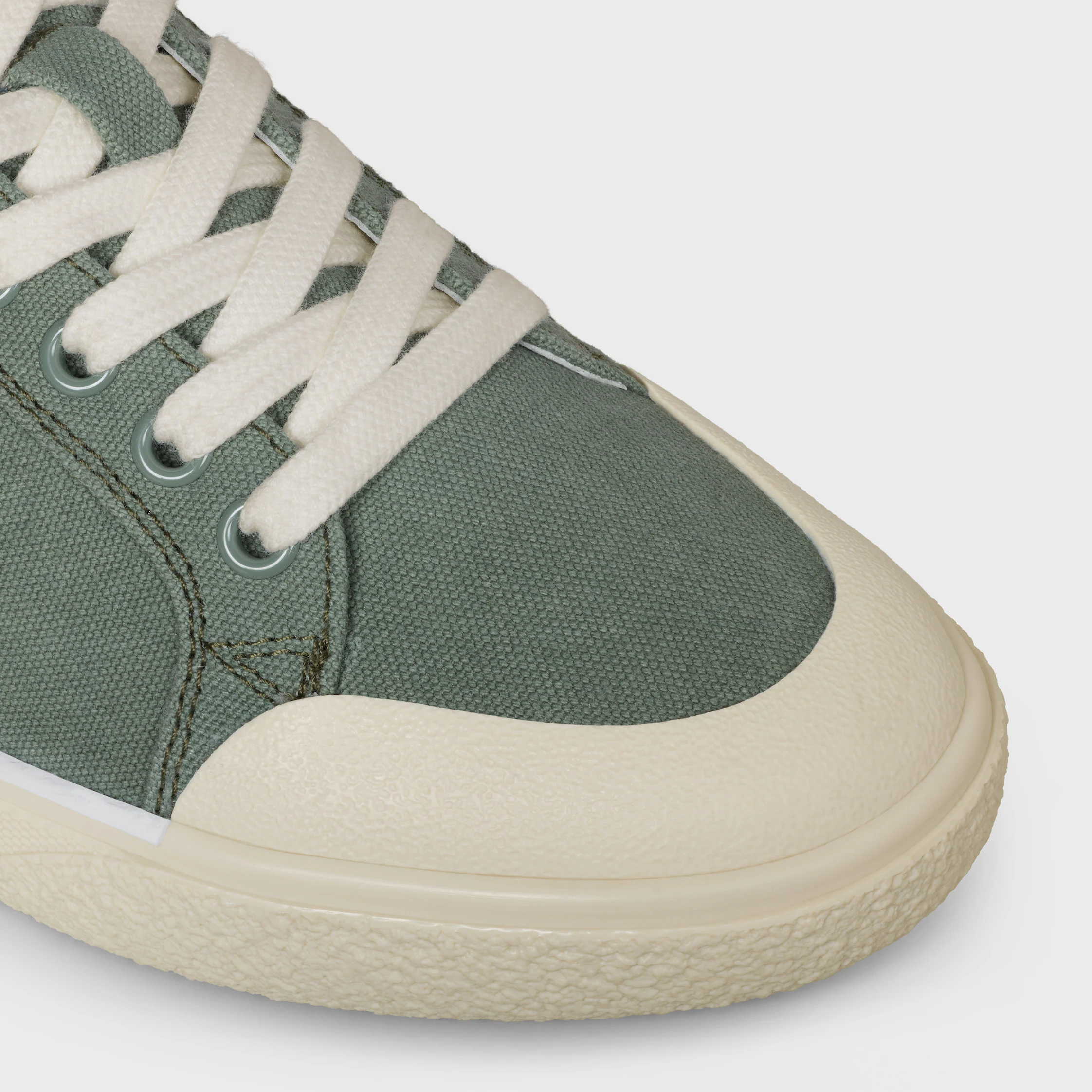 SNEAKER ALAN EM LINHO