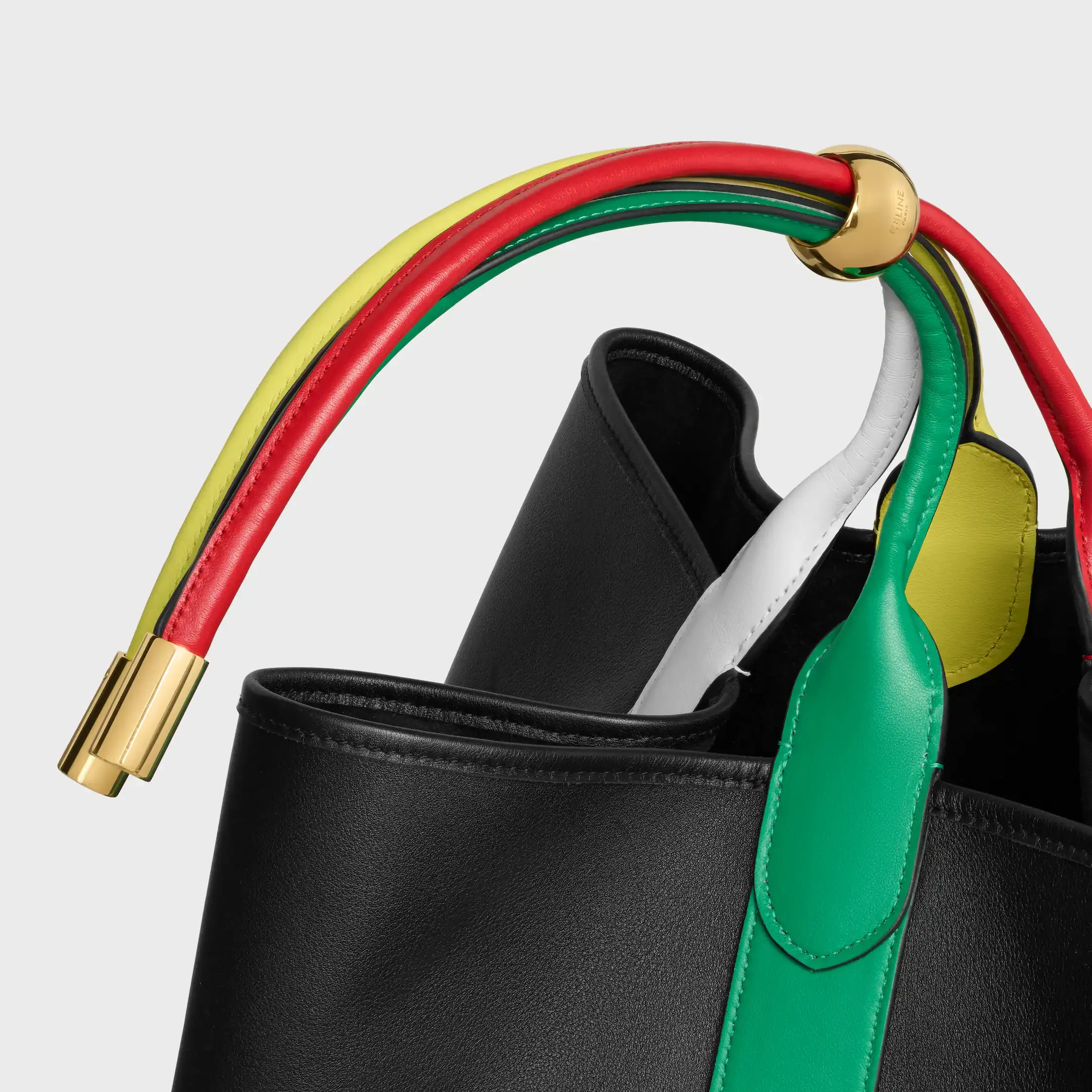 BOLSA BUCKET GRANDE EM COURO DE VACADO LISOS