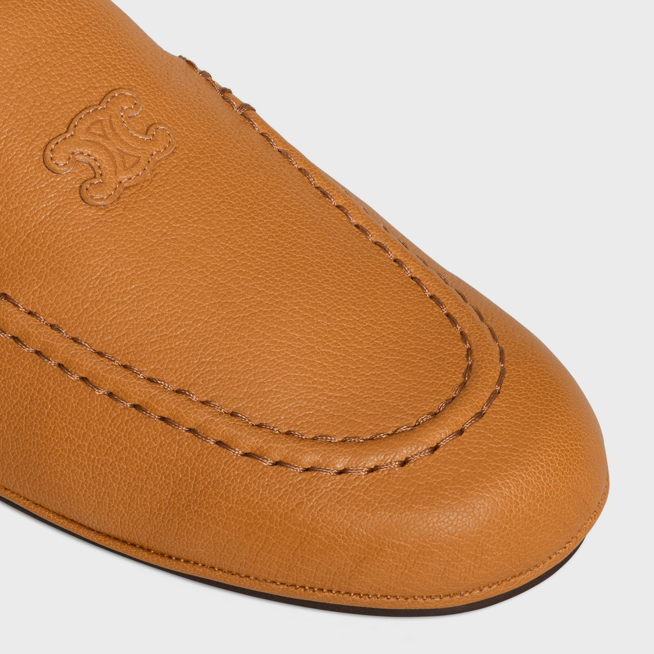 ADAM LOAFER COM PATCH TRIOMPHE EM COURO DE CABRA