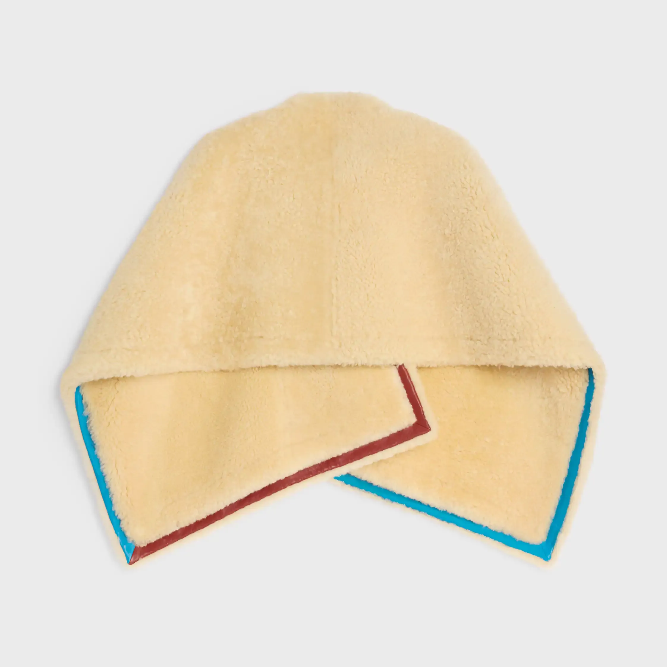 capa em pele de cordeiro com forro de pele de cordeiro