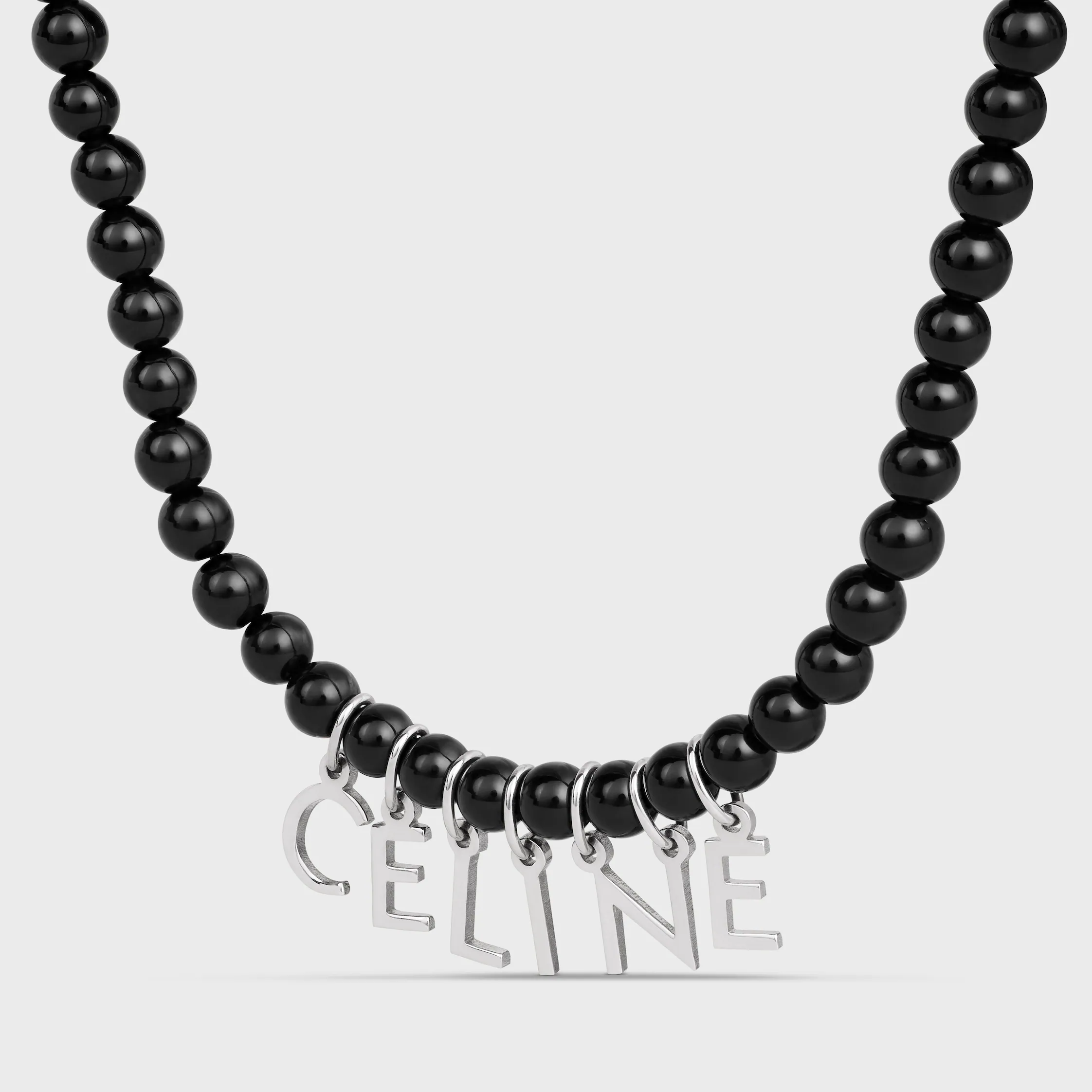 Colar de Contas Celine Monochroms em Onix e Latão com Acabamento em Ródio